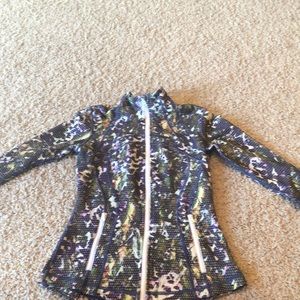 Lulu women’s jacket size 4